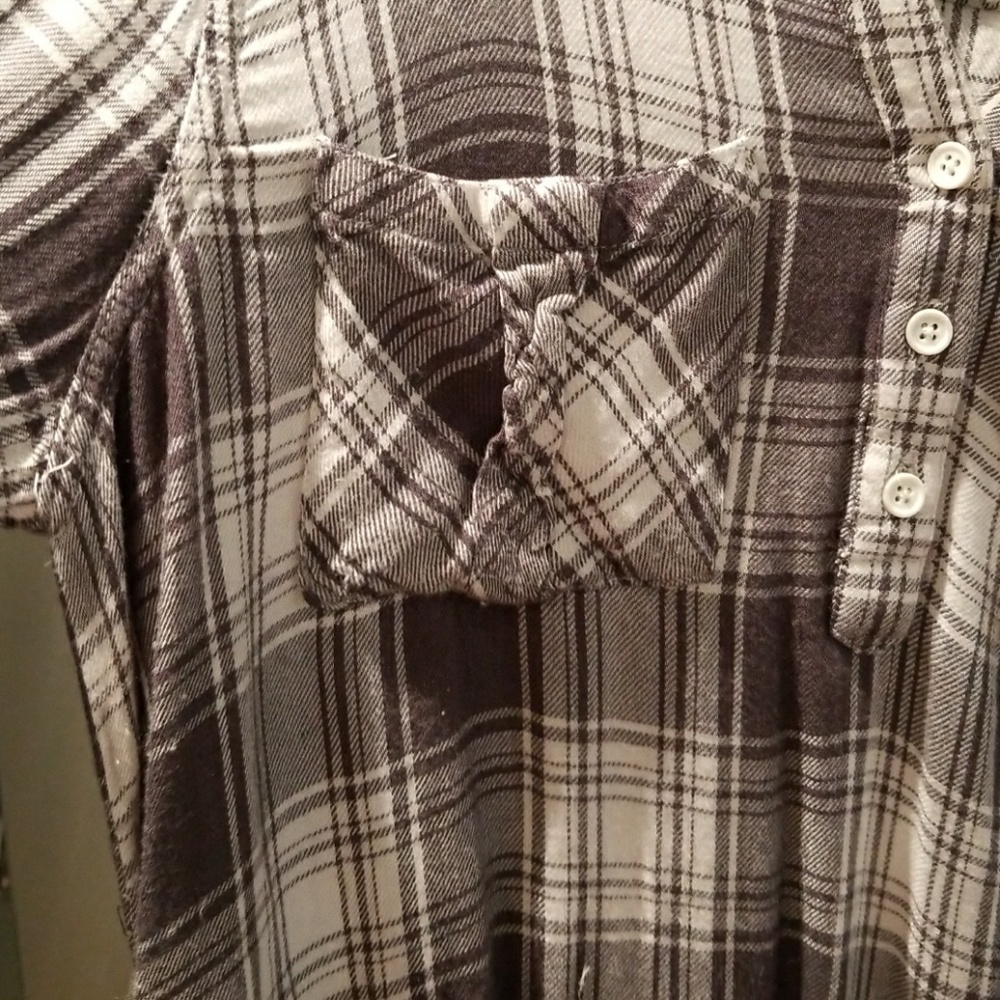 Ladies shirt - Picture 3 of 3
